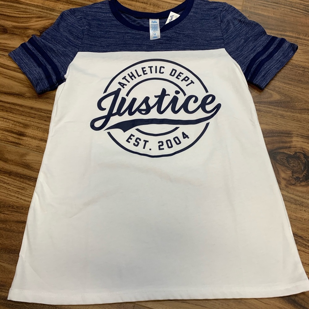 - Justice Athletic department 2004, T-shirt NWT